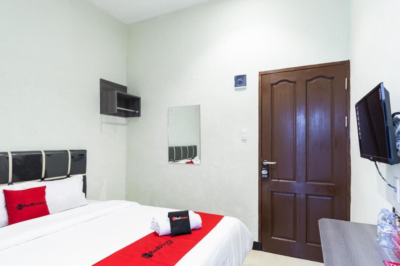 Reddoorz Near Medan Amplas Deli Tua Exterior photo