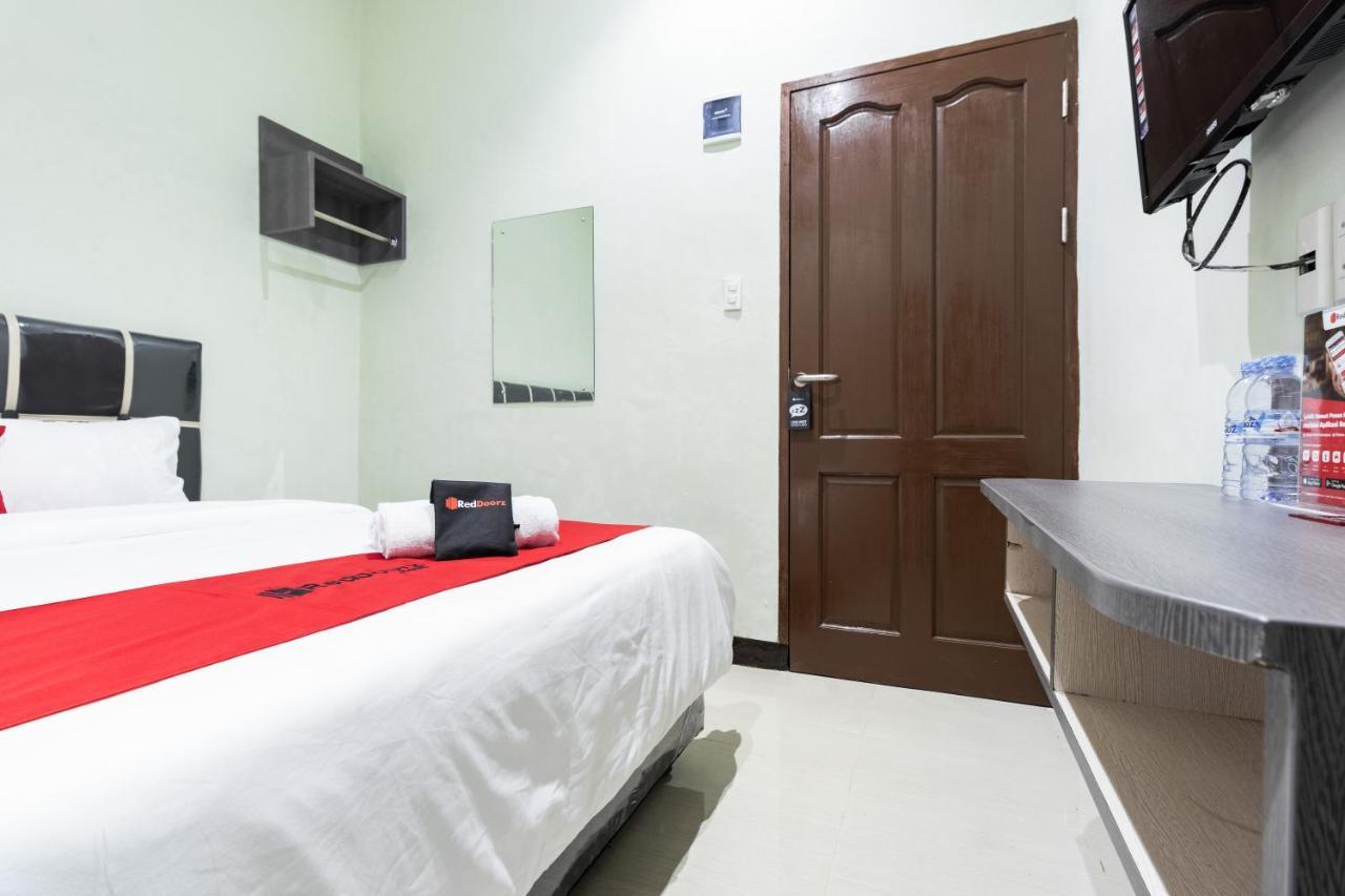 Reddoorz Near Medan Amplas Deli Tua Exterior photo